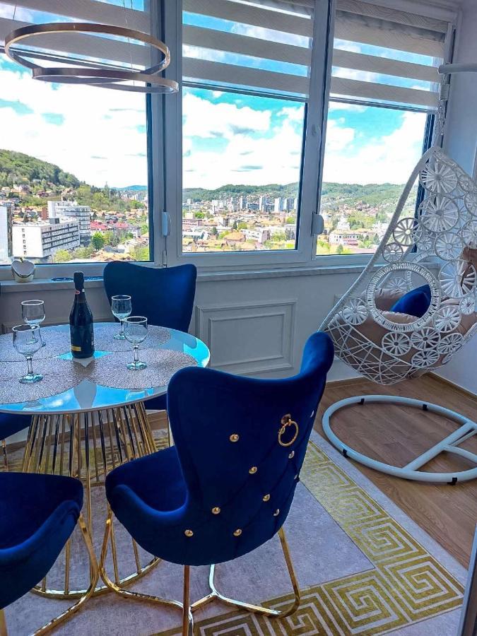 טוזלה Luxury Apartment Karic Free Parking מראה חיצוני תמונה