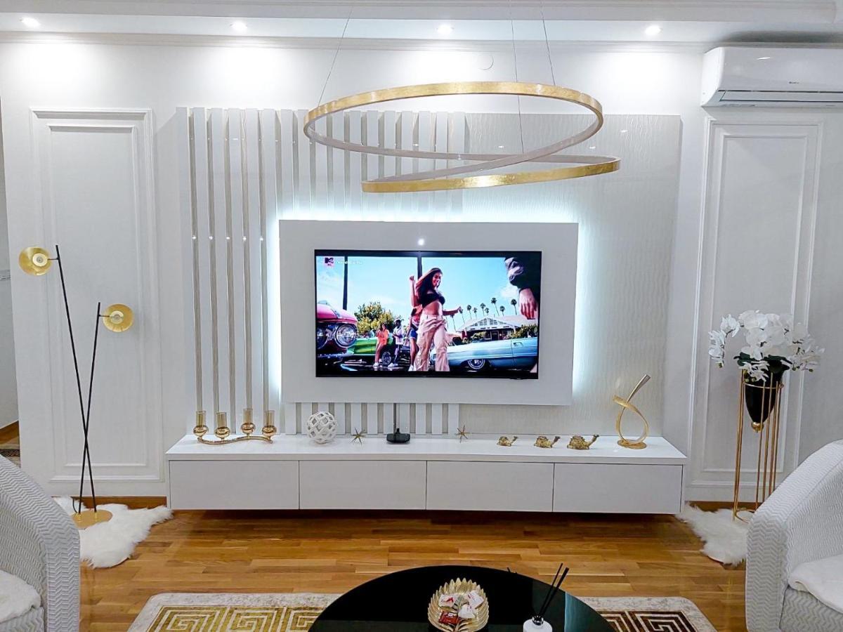טוזלה Luxury Apartment Karic Free Parking מראה חיצוני תמונה