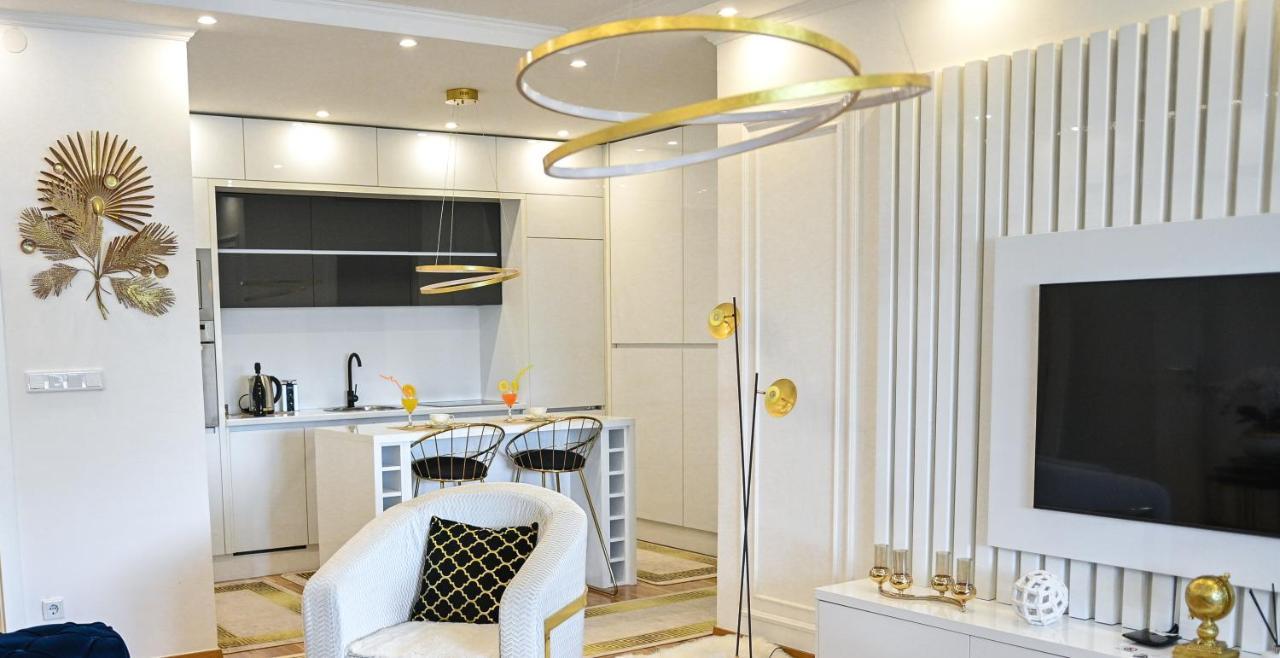 טוזלה Luxury Apartment Karic Free Parking מראה חיצוני תמונה
