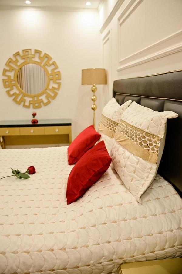 טוזלה Luxury Apartment Karic Free Parking מראה חיצוני תמונה